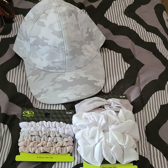 Athletic Works Accessories - NWT Bundle of 3 Womens/Girls Hair Accessories